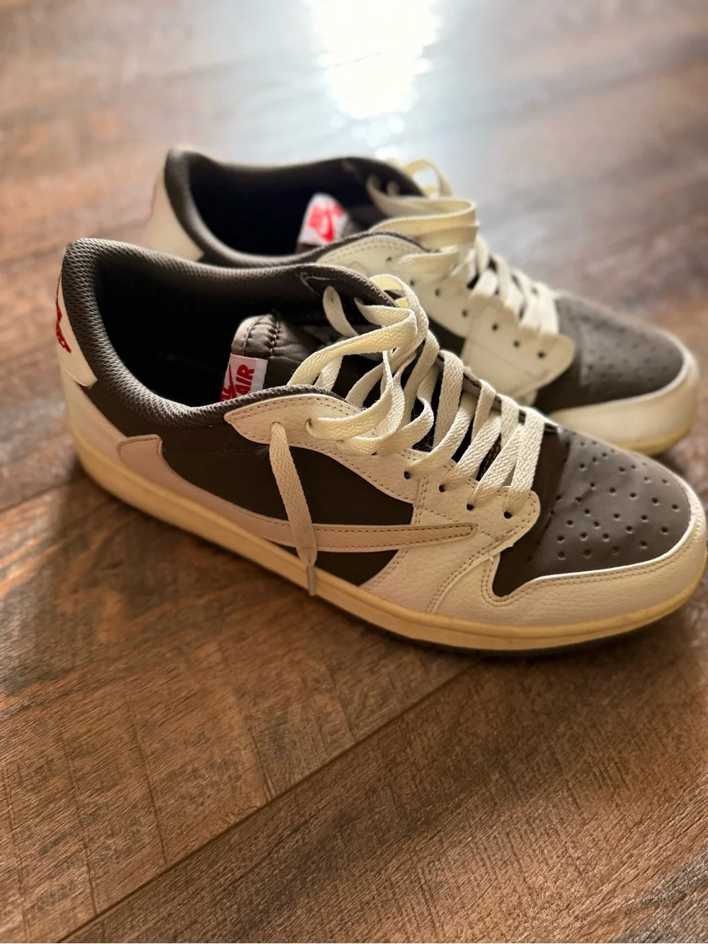 Air Men’s Travis Scott Low-Top Sneakers in Brown and Cream